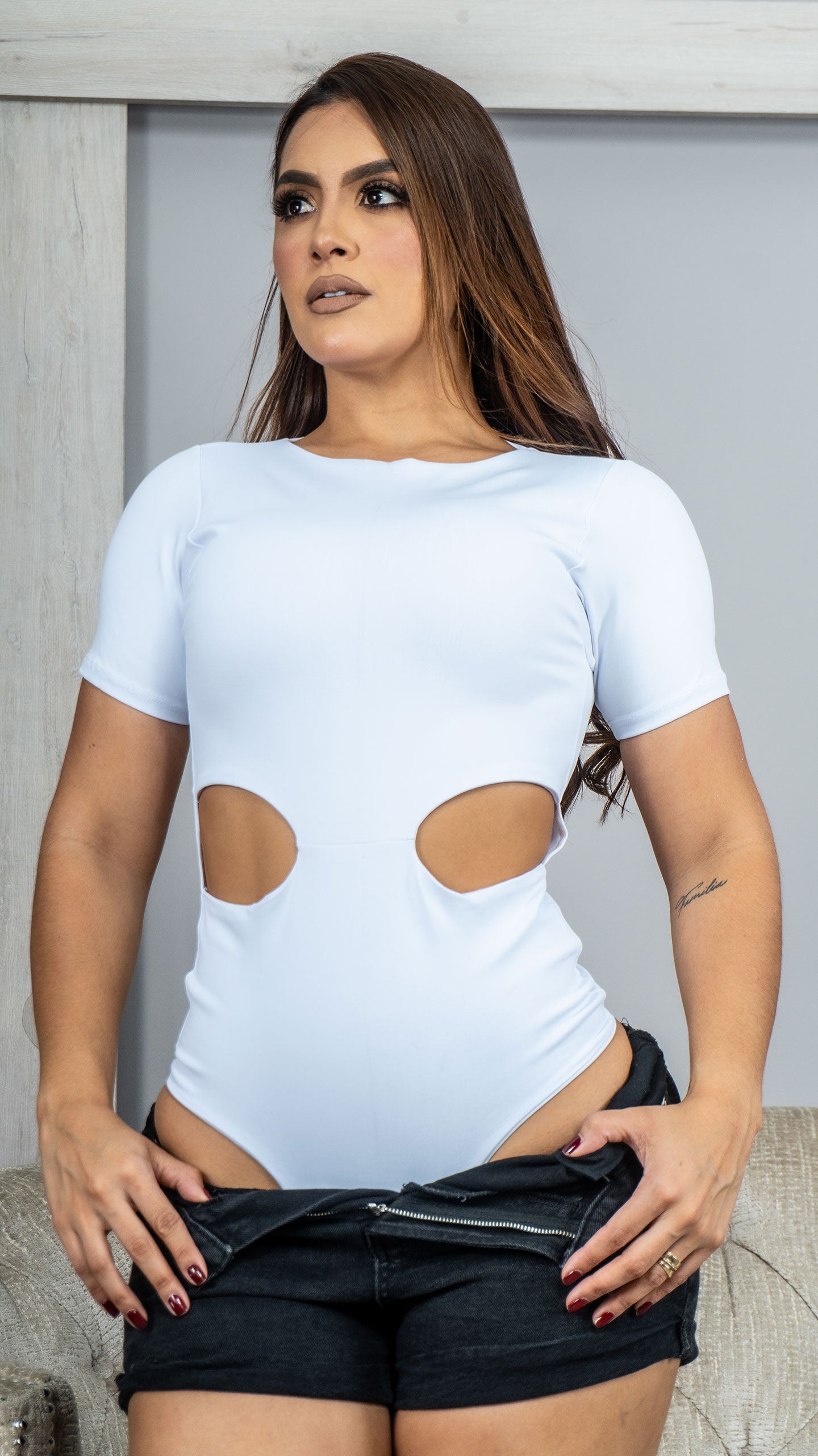 Body Manga Corta Con Aberturas Laterales Modernas 17485