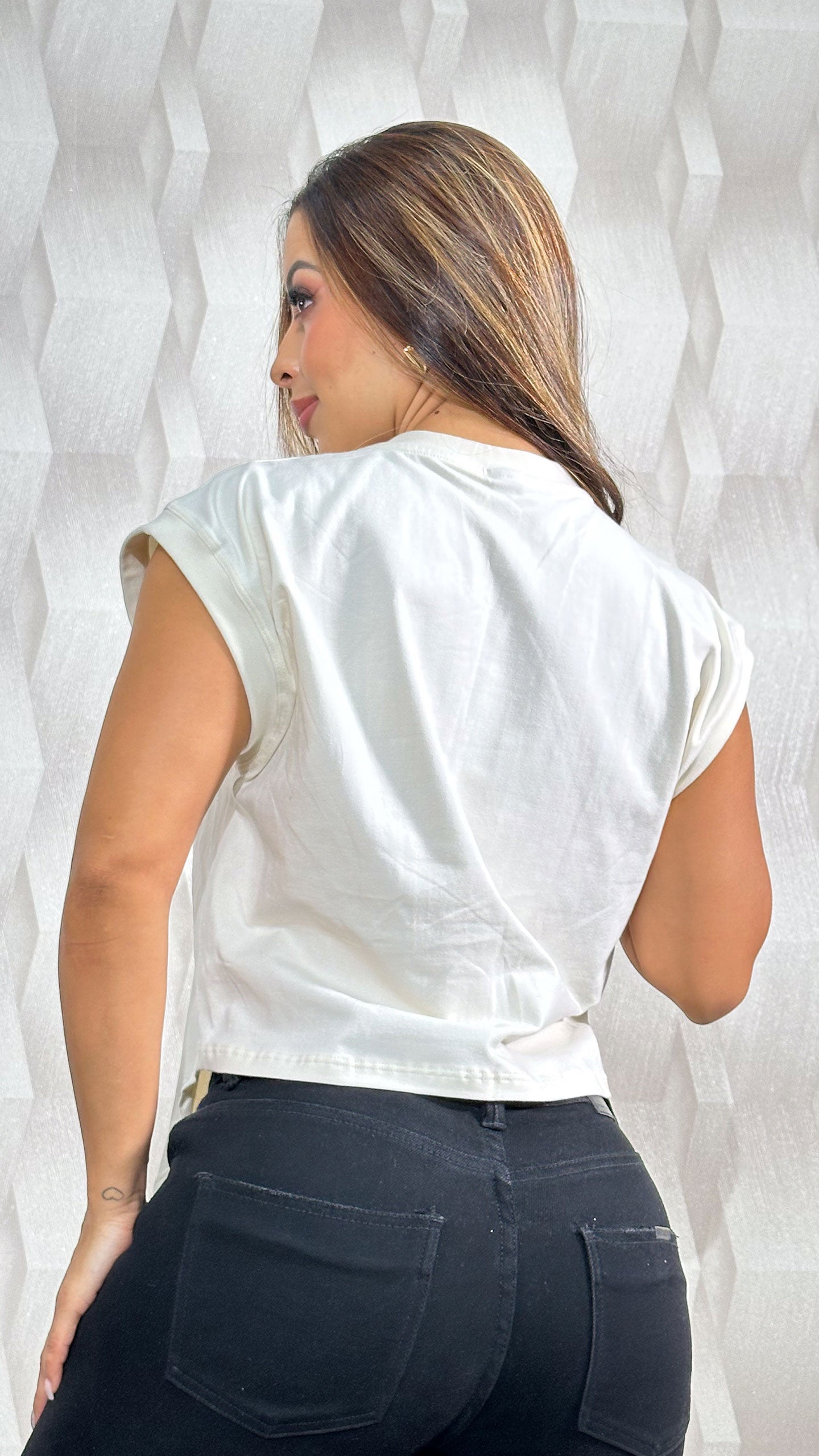 Blusa En Algodón Con Escote Delantero 17044